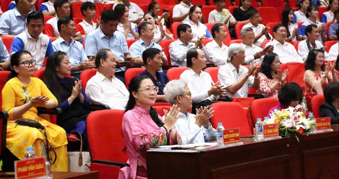 Quang cảnh buổi họp mặt