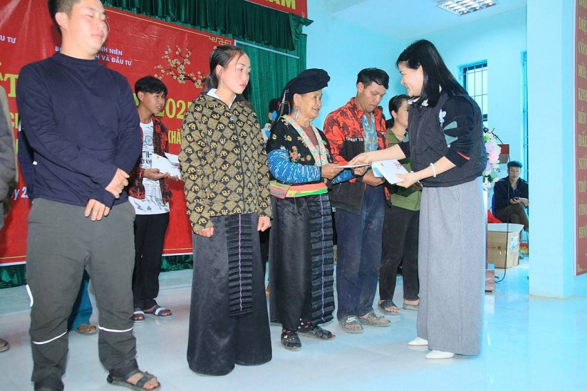 Bộ Kế hoạch và Đầu tư thực hiện chương trình thiện nguyện nhân dịp Tết Nguyên đán tại Sốp Cộp, Sơn La