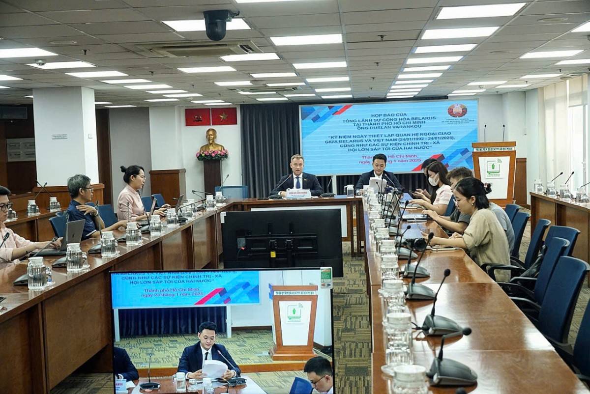 Quang cảnh buổi họp báo