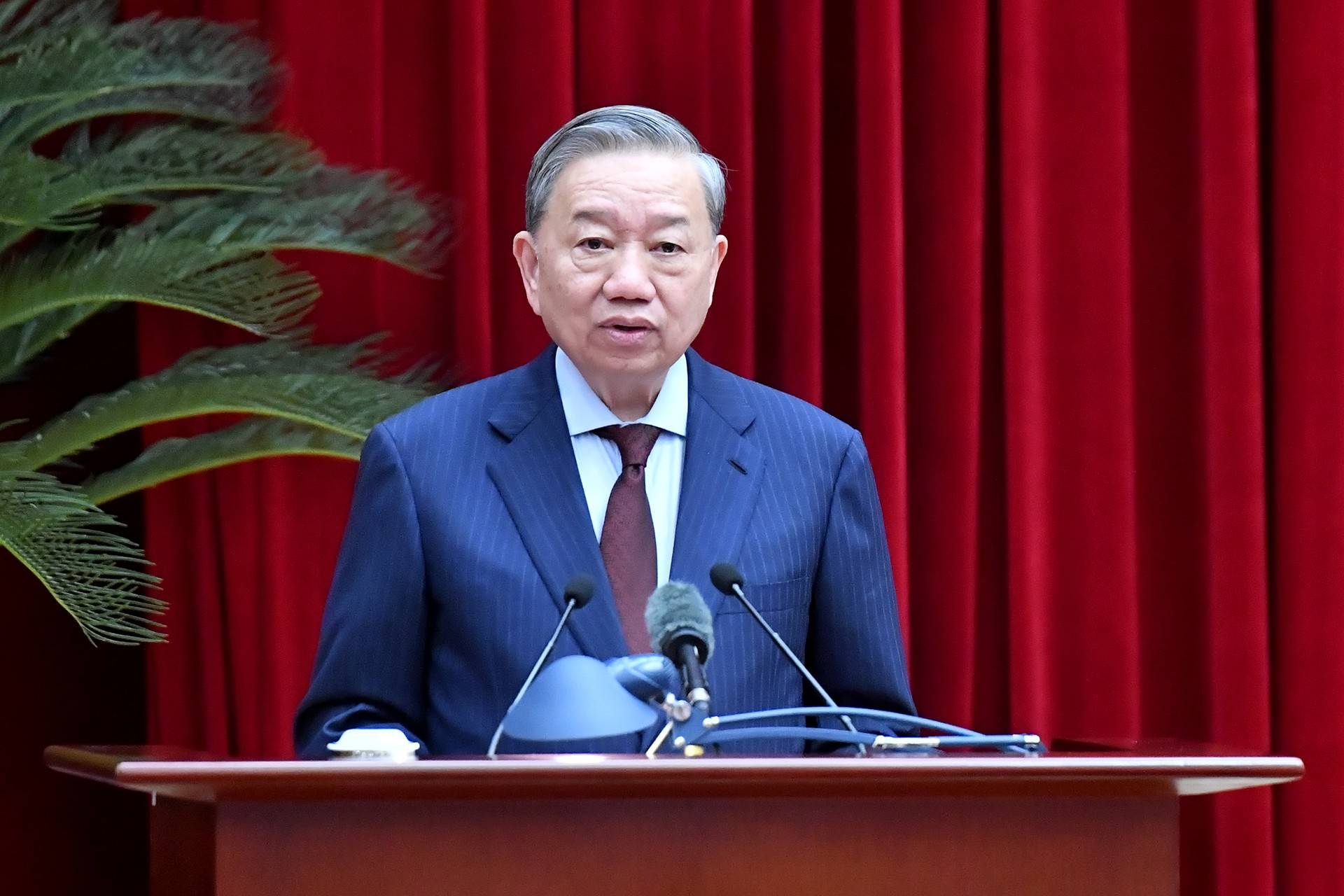 Tổng Bí thư Tô Lâm cho biết, Trung ương sẽ thảo luận, cho ý kiến với 5 nội dung, trong đó có 3 nhóm vấn đề quan trọng - Ảnh: VGP/Nhật Bắc Tổng Bí thư Tô Lâm cho biết, Trung ương sẽ thảo luận, cho ý kiến với 5 nội dung, trong đó có 3 nhóm vấn đề quan trọng - Ảnh: VGP/Nhật Bắc