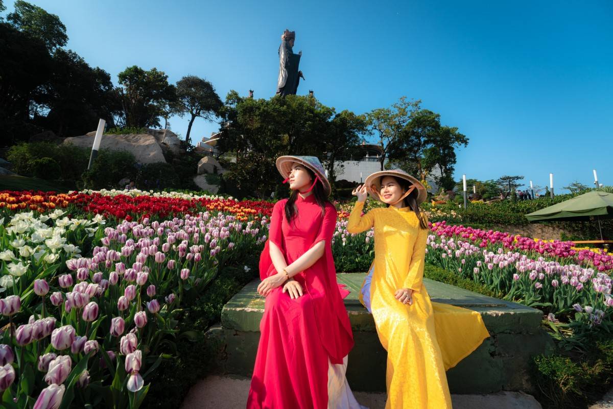 Tây Ninh: Ngày khai Hội xuân núi Bà Đen thu hút hơn 181 nghìn lượt khách tham dự