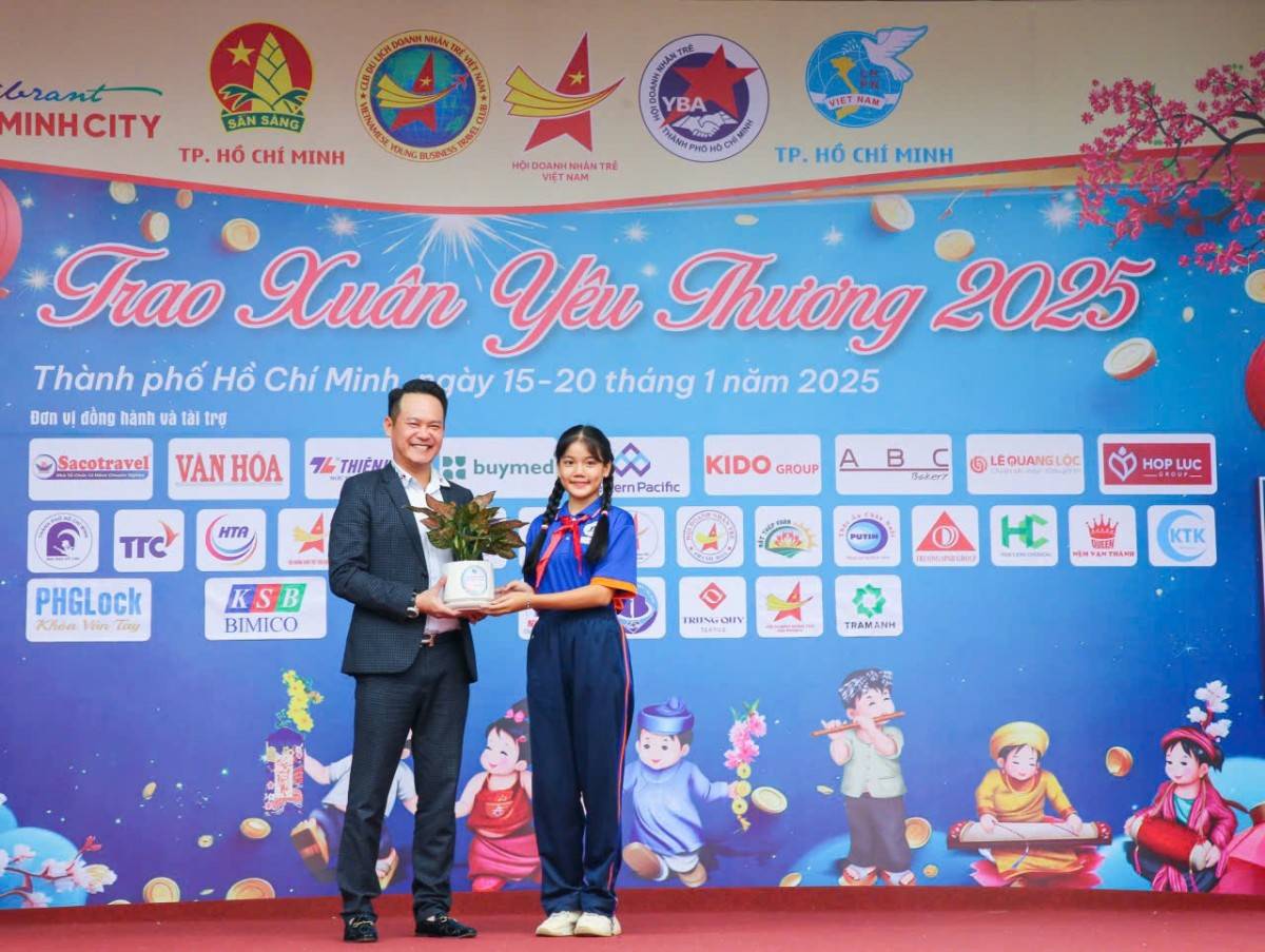 'Trao Xuân yêu thương 2025' đến hơn 3.000 trẻ em có hoàn cảnh đặc biệt khó khăn