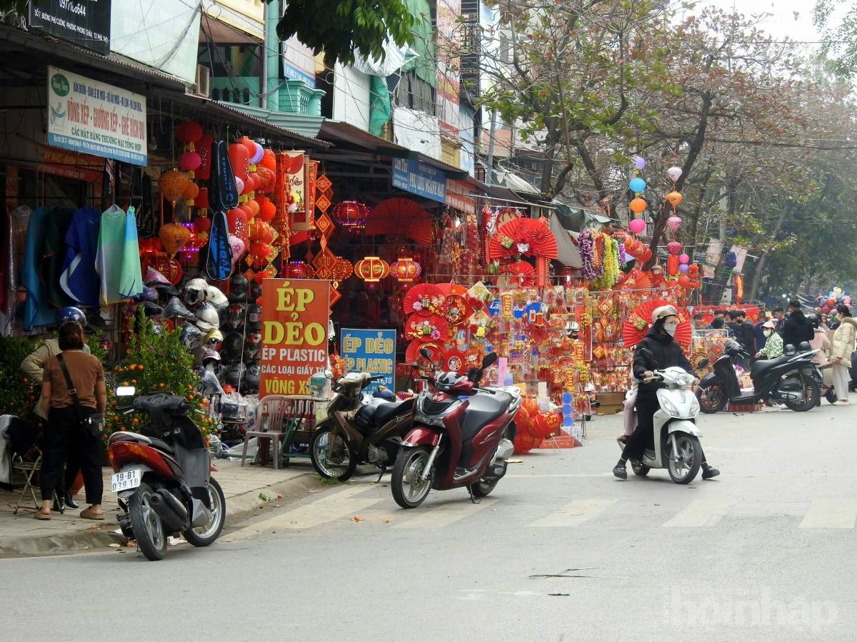 Phú Thọ: Thị xã lâu đời nhất rực rỡ đón xuân 2025