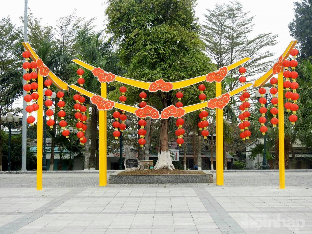 Phú Thọ: Thị xã lâu đời nhất rực rỡ đón xuân 2025