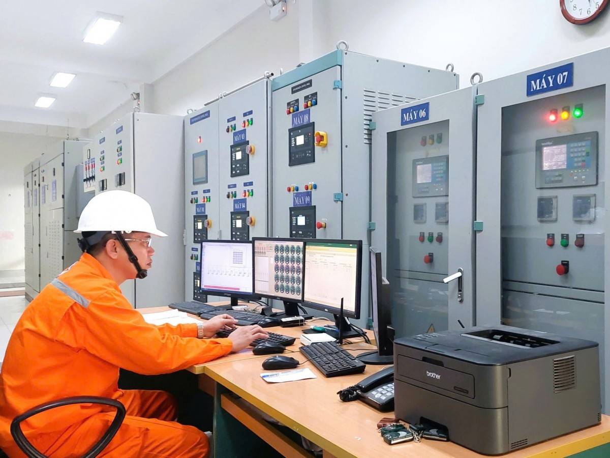 EVNSPC: Các tỉnh phía Nam ứng trực 24/24 đảm bảo điện phục vụ Tết EVNSPC: Các tỉnh phía Nam ứng trực 24/24 đảm bảo điện phục vụ Tết