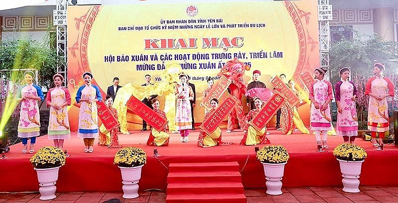 Yên Bái: Hội Báo Xuân thu hút nhiều cơ quan báo chí, tạp chí tham dự