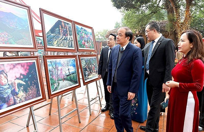 Yên Bái: Hội Báo Xuân thu hút nhiều cơ quan báo chí, tạp chí tham dự