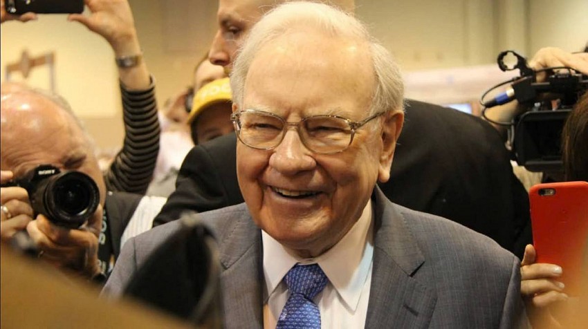 2 lời khuyên về đầu tư vào AI áp dụng từ Warren Buffett