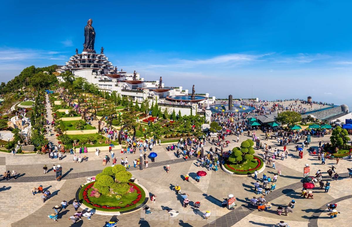 Tây Ninh: Ngày khai Hội xuân núi Bà Đen thu hút hơn 181 nghìn lượt khách tham dự