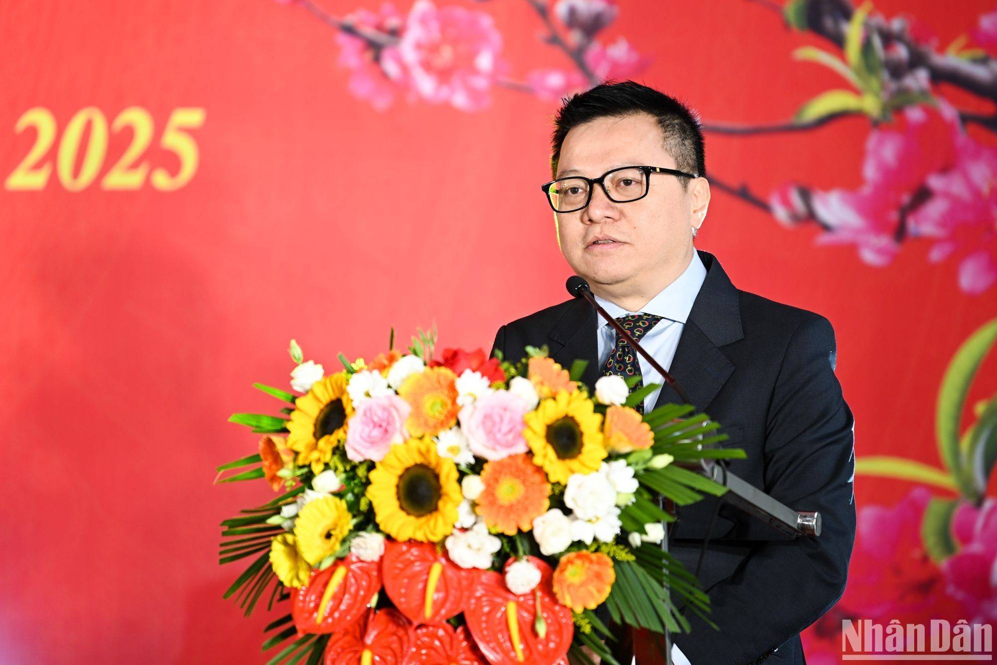Đồng chí Lê Quốc Minh, Ủy viên Trung ương Đảng, Tổng Biên tập Báo Nhân Dân, Chủ tịch Hội Nhà báo Việt Nam phát biểu. (Ảnh: THẾ ĐẠI) Đồng chí Lê Quốc Minh, Ủy viên Trung ương Đảng, Tổng Biên tập Báo Nhân Dân, Chủ tịch Hội Nhà báo Việt Nam phát biểu. (Ảnh: THẾ ĐẠI)