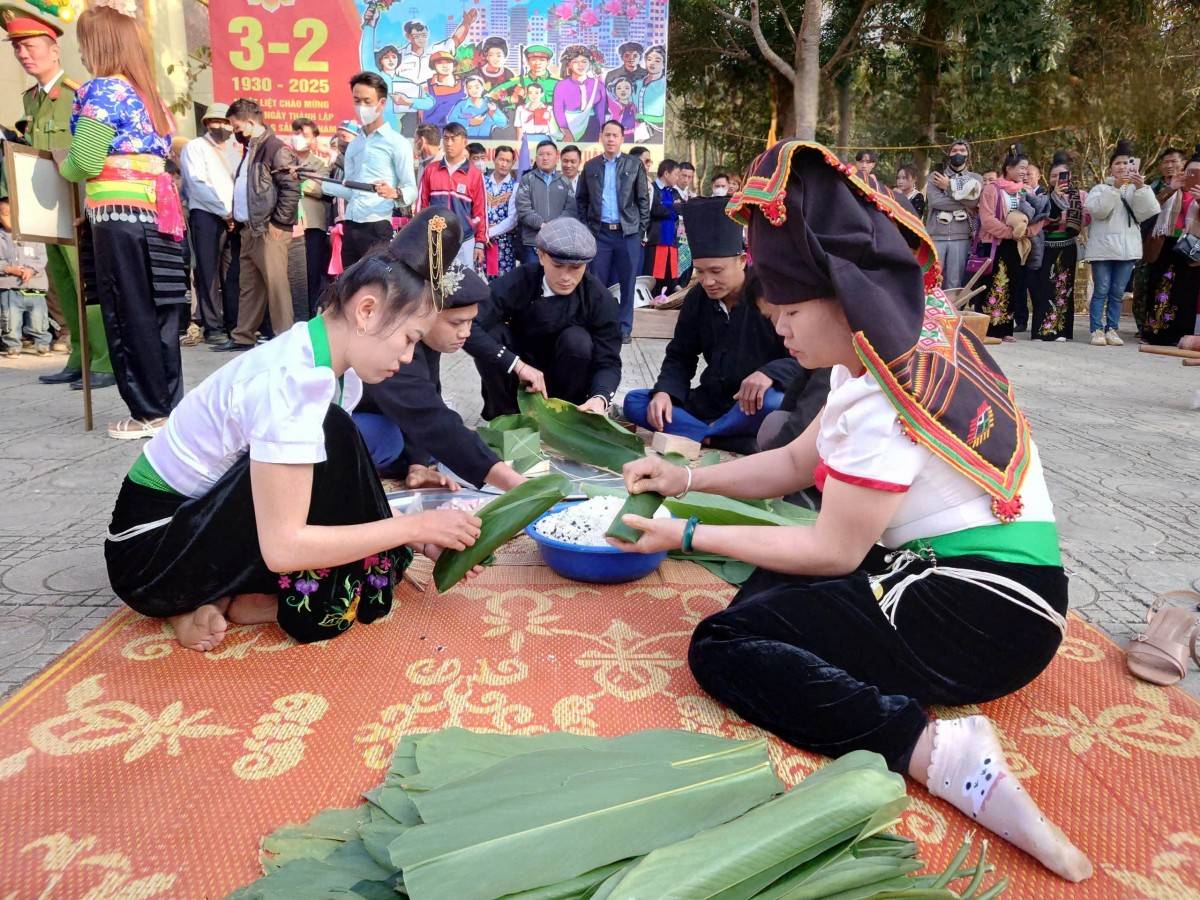 Điện Biên: Doanh thu từ các hoạt động du lịch trong dịp Tết đạt 77 tỷ đồng Điện Biên: Doanh thu từ các hoạt động du lịch trong dịp Tết đạt 77 tỷ đồng