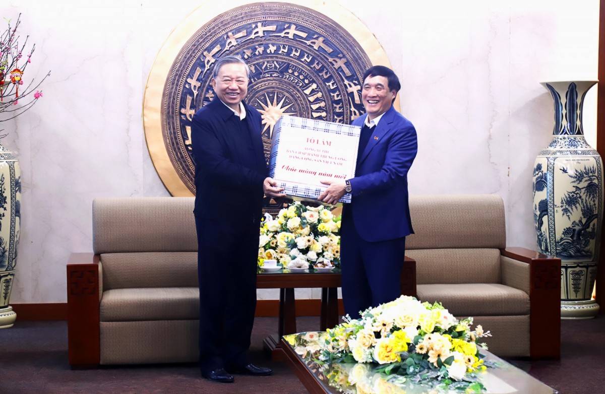 Tổng Bí thư Tô Lâm thăm và chúc Tết Đảng bộ, chính quyền và nhân dân tỉnh Phú Thọ