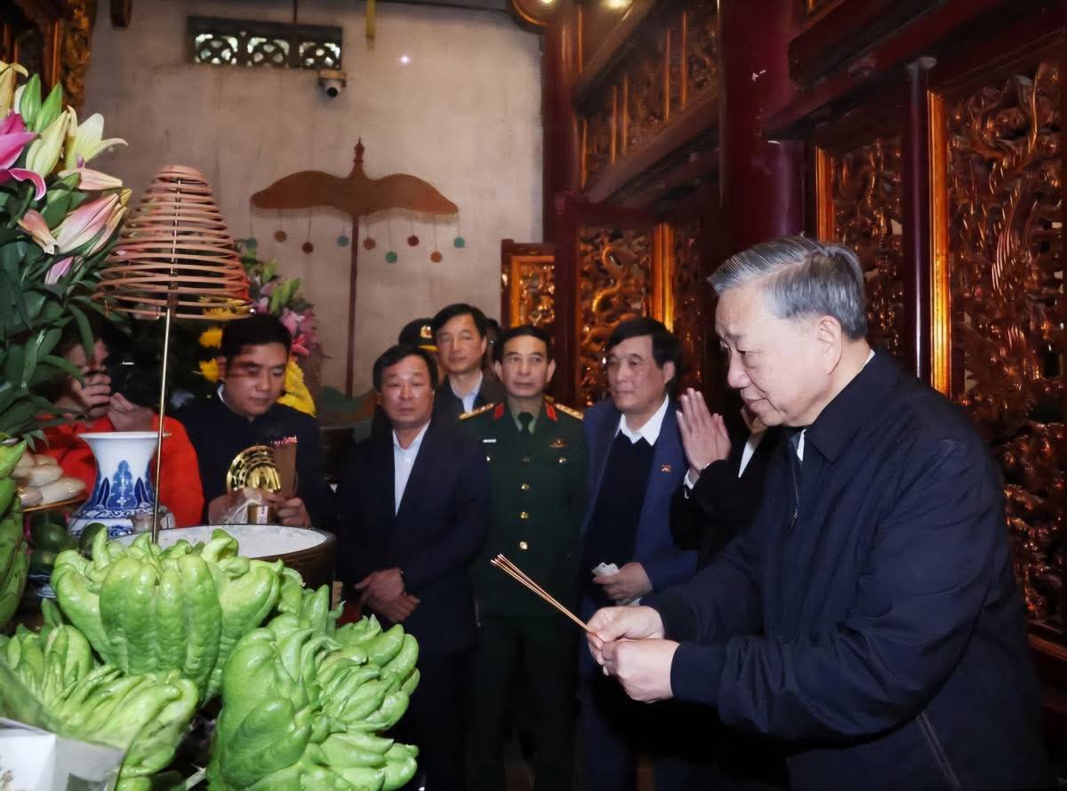 Tổng Bí thư Tô Lâm thăm và chúc Tết Đảng bộ, chính quyền và nhân dân tỉnh Phú Thọ