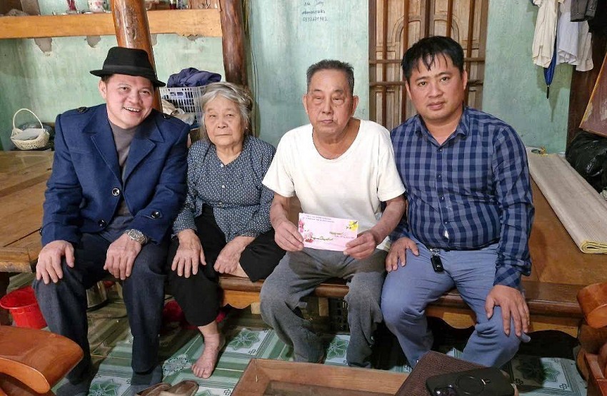 Hiệp hội doanh nghiệp Tuyên Quang trao tặng quà cho nạn nhân chất độc da cam có hoàn cảnh khó khăn