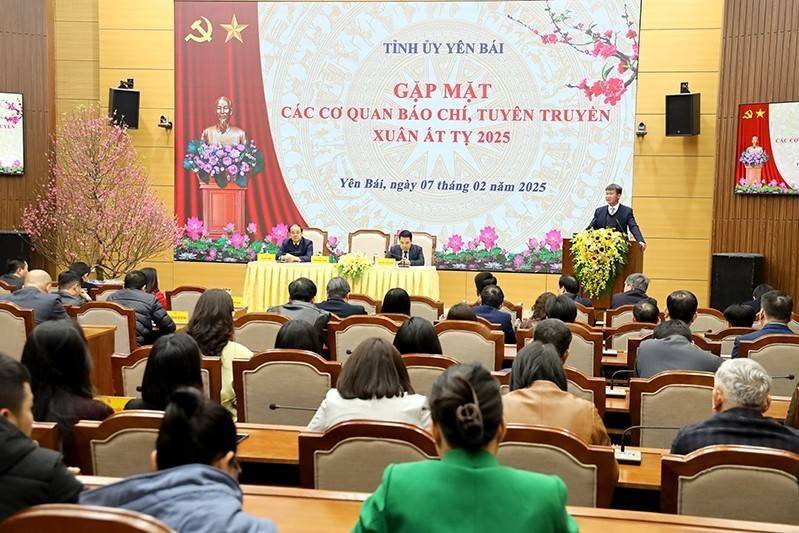 Yên Bái gặp mặt các cơ quan báo chí, tuyên truyền Xuân Ất Tỵ 2025