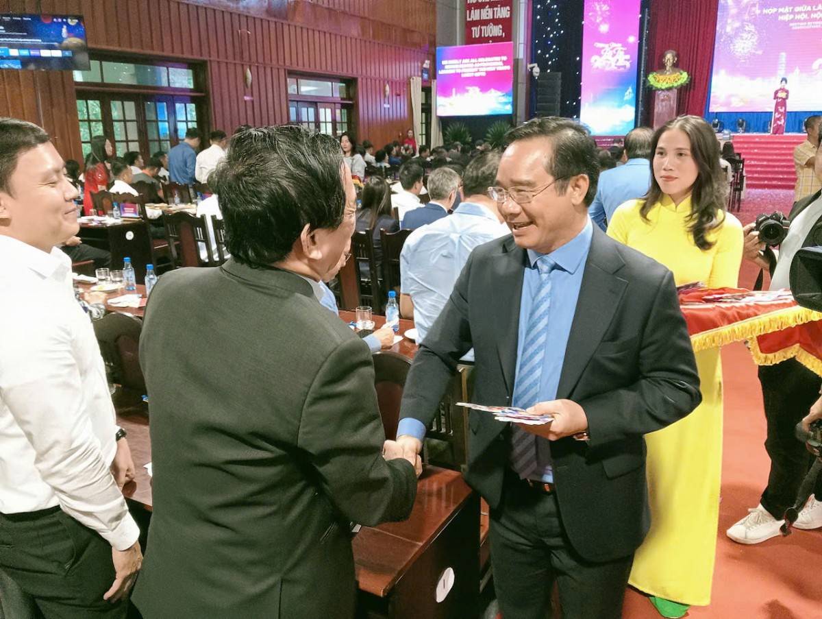 Chủ tịch UBND tỉnh Long An: “Doanh nghiệp hãy xem Long An như mái nhà thân yêu của mình”