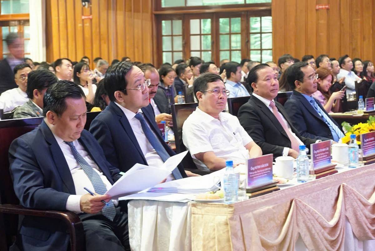 Chủ tịch UBND tỉnh Long An: “Doanh nghiệp hãy xem Long An như mái nhà thân yêu của mình”