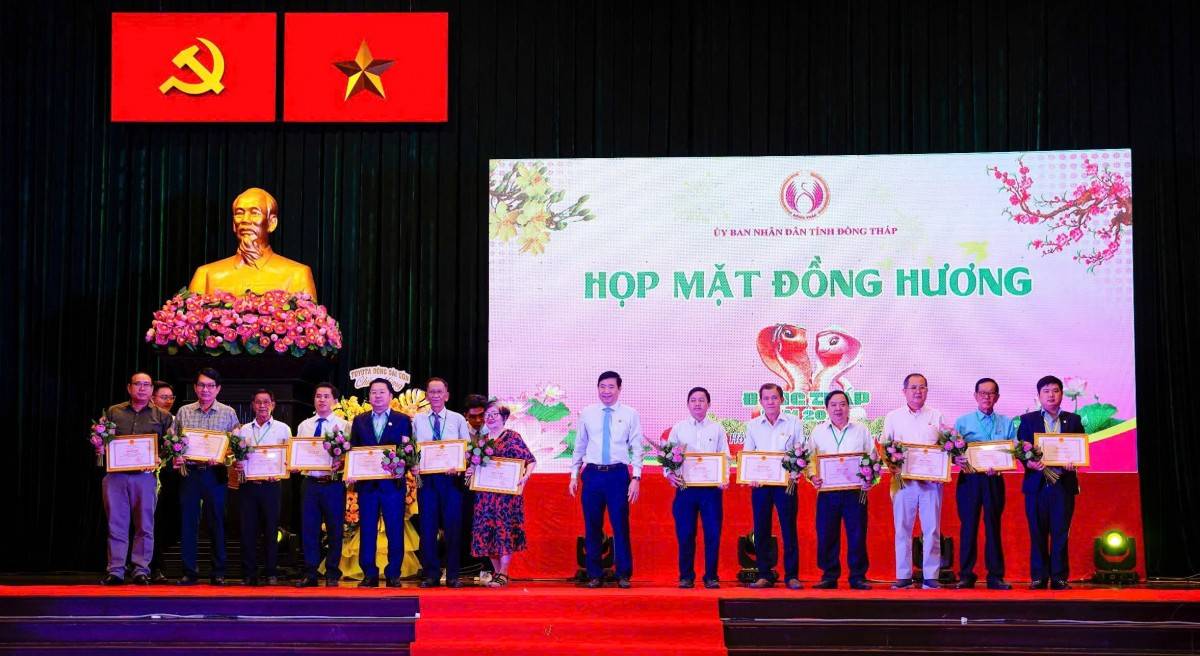 Đồng Tháp: Hành trình vươn lên mạnh mẽ - Gắn kết đồng hương xa quê