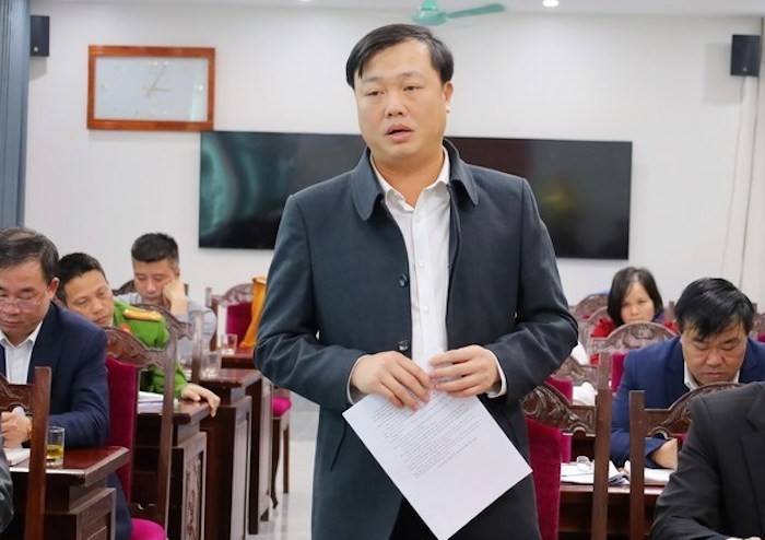 Ông Lê Phạm Hùng – Chủ tịch UBND huyện Hưng Nguyên phát biểu tại Hội nghị tổng kết hoạt động của Ban chỉ đạo Công tác cải cách hành chính năm 2024 và triển khai nhiệm vụ năm 2025.