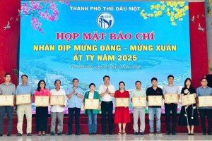 Bình Dương: TP. Thủ Dầu Một họp mặt báo chí đầu Xuân Ất Tỵ 2025