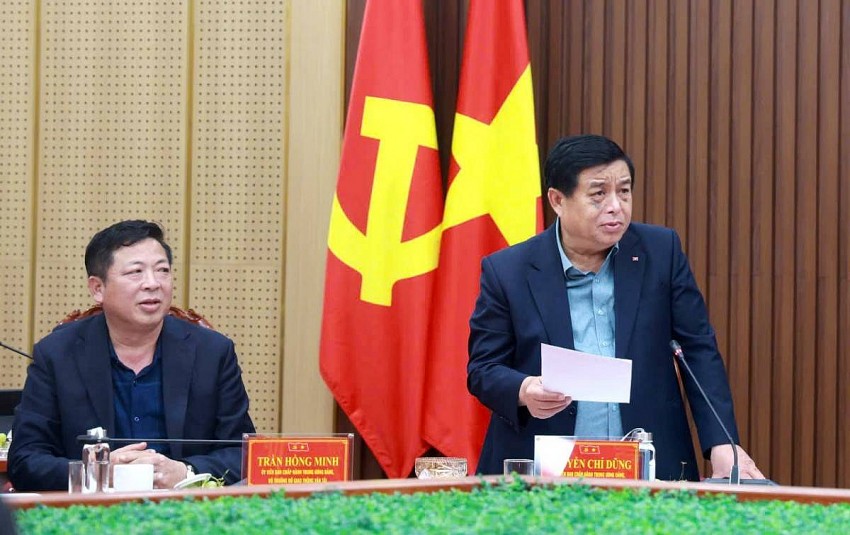 Bộ trưởng Bộ Kế hoạch và Đầu tư Nguyễn Chí Dũng thảo luận tại buổi làm việc