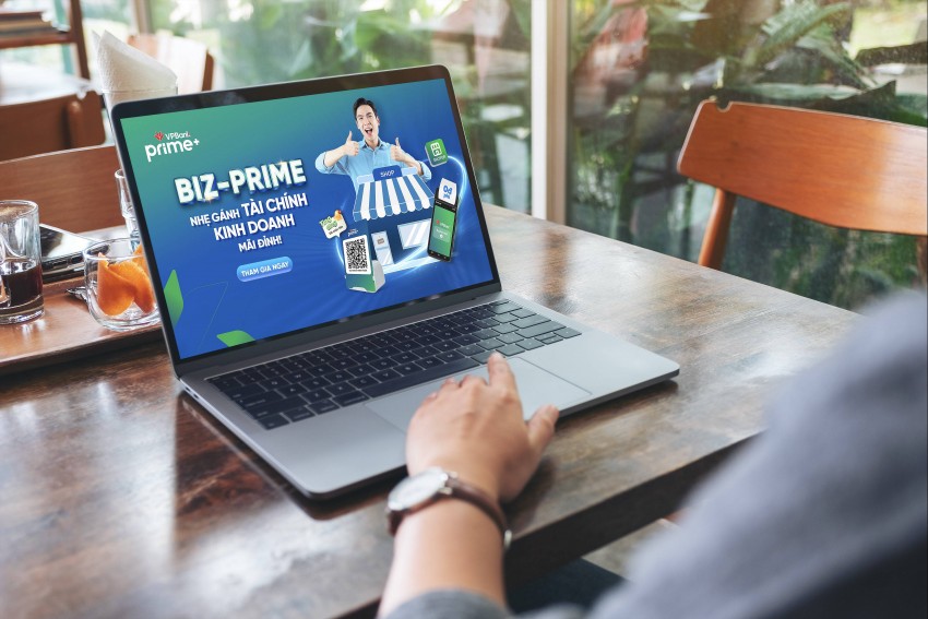 VPBank tiên phong tặng loa thông báo biến động số dư cho tiểu thương VPBank tiên phong tặng loa thông báo biến động số dư cho tiểu thương