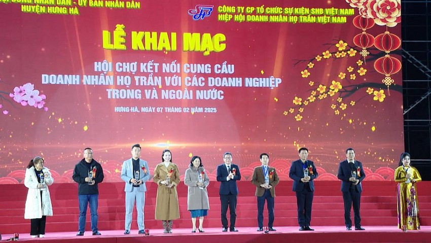 Điểm nhấn mới của lễ hội đền Trần 2025: Hội chợ kết nối cung cầu doanh nhân họ Trần