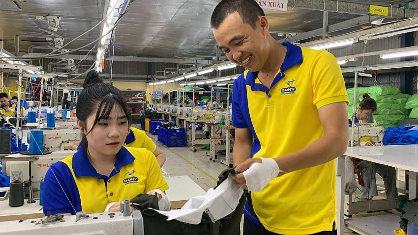 Tổng Liên đoàn Lao động dự kiến đề xuất tăng lương tối thiểu vùng vào đầu tháng 3