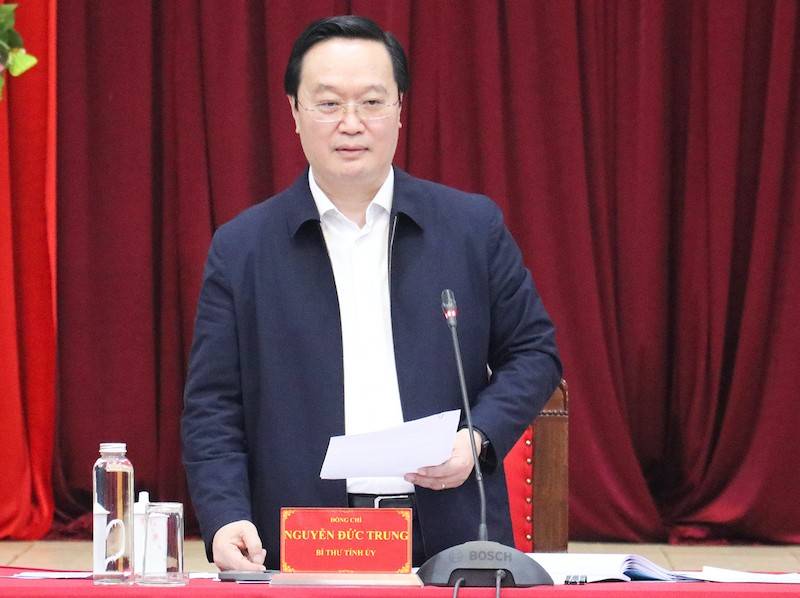 Phát biểu kết luận hội nghị, ông Nguyễn Đức Trung - Bí thư Tỉnh ủy, Trưởng Ban Chỉ đạo Cải cách hành chính (CCHC) tỉnh Nghệ An nhấn mạnh: Năm 2025, với phương châm “trách nhiệm, kỷ cương, gương mẫu vì người dân và doanh nghiệp”, Ban Chỉ đạo CCHC tỉnh tiếp tục chỉ đạo công tác CCHC trên 6 lĩnh vực. Trong đó, ưu tiên tập trung cải cách TTHC theo “3 tăng, 2 giảm, 2 không”.