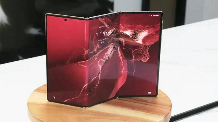 Bên cạnh thiết kế màn hình gập ba độc đáo, Huawei Mate XT còn cho trải nghiệm nhiếp ảnh tuyệt vời khi mượn camera chính 50MP từ Pura 70 Pro