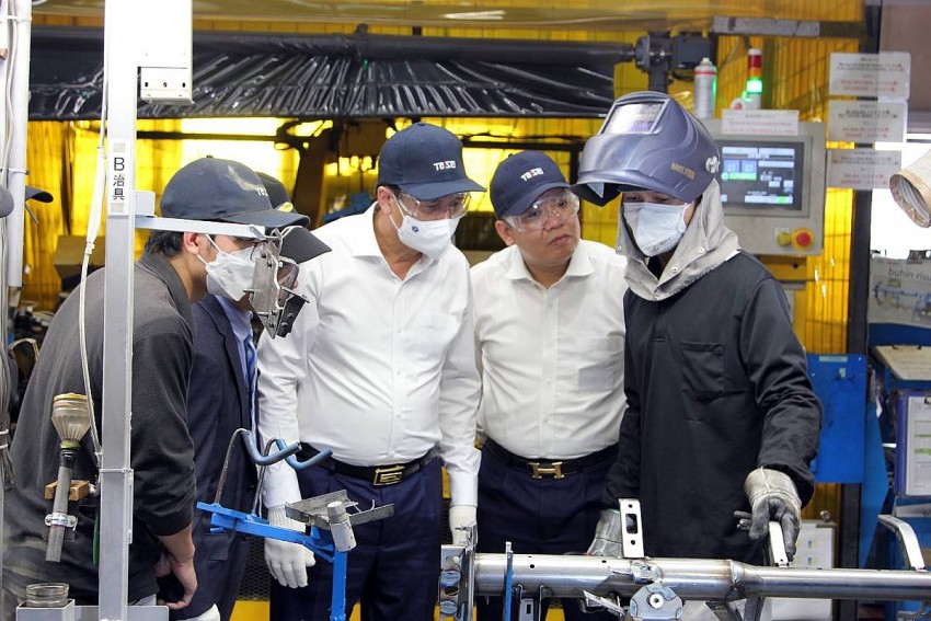 Đề xuất tích hợp cấp giấy phép lao động và phiếu lý lịch tư pháp cho lao động nước ngoài