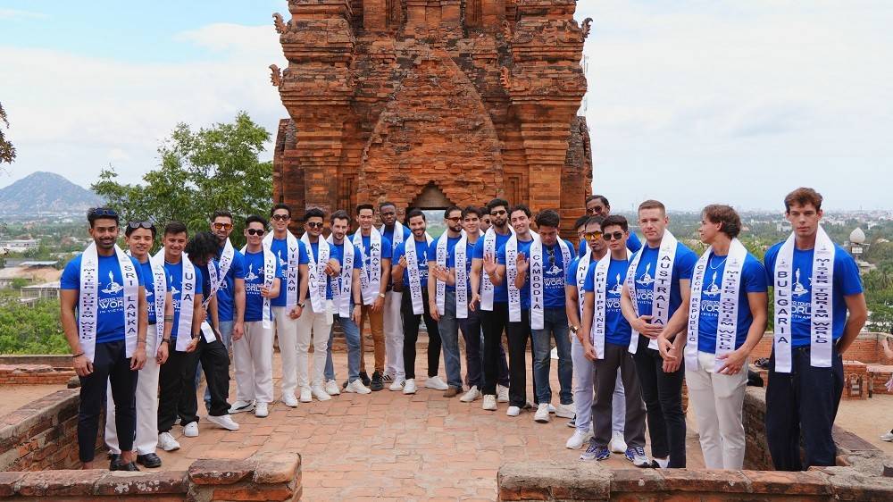 Hưng Nguyễn - Nam vương Việt Nam đăng quang Mister Tourism World 2025