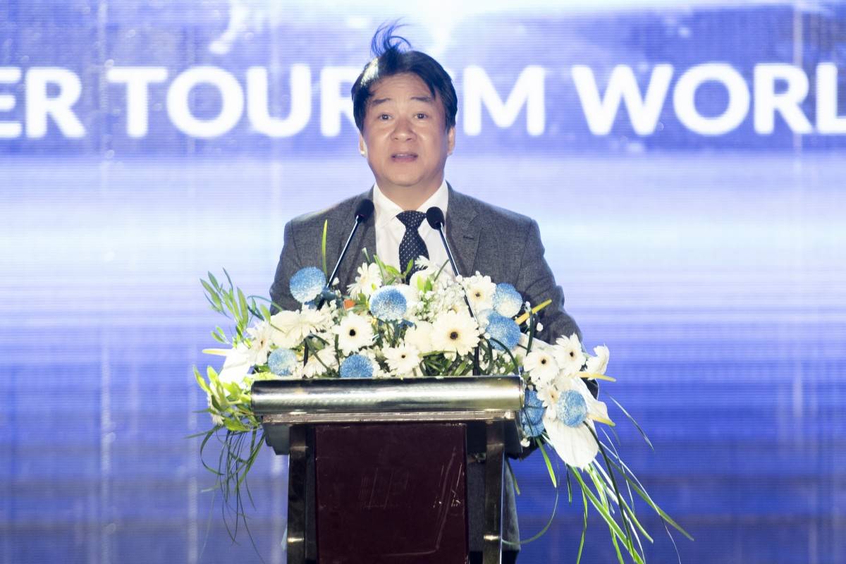 Hưng Nguyễn - Nam vương Việt Nam đăng quang Mister Tourism World 2025