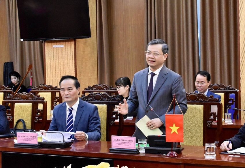 Chủ tịch UBND tỉnh Nguyễn Văn Sơn phát biểu tại buổi làm việc Tuyên Quang: Chủ tịch UBND tỉnh tiếp và làm việc với Đoàn công tác Đại sứ quán Hoa Kỳ