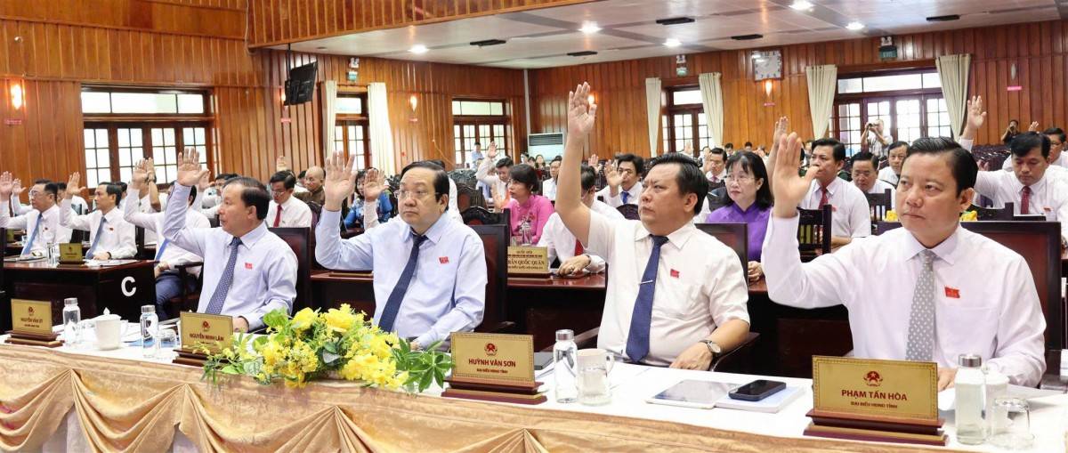 Long An: Kỳ họp thứ 22 (kỳ họp chuyên đề) HĐND tỉnh khóa X nhiệm kỳ 2021 - 2026 thông qua nhiều nghị quyết quan trọng