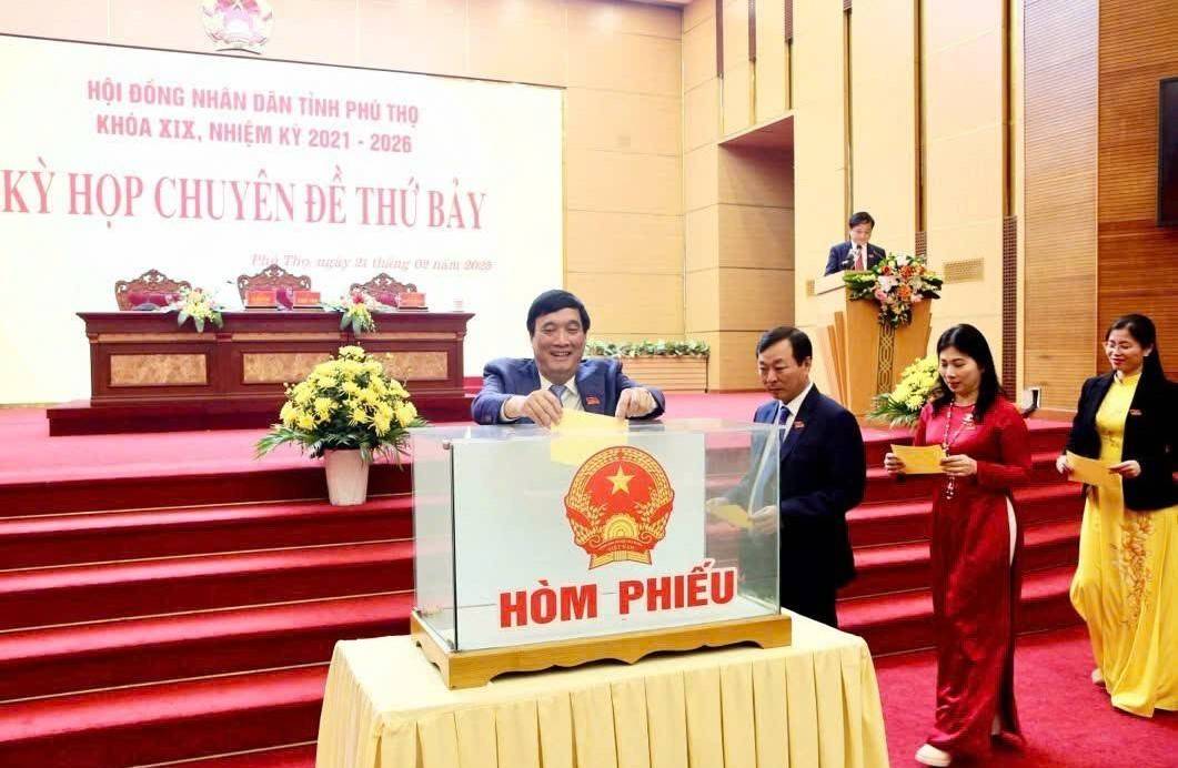 Phú Thọ có tân Phó Chủ tịch HĐND tỉnh, Phó Chủ tịch UBND tỉnh, nhiệm kỳ 2021 - 2026