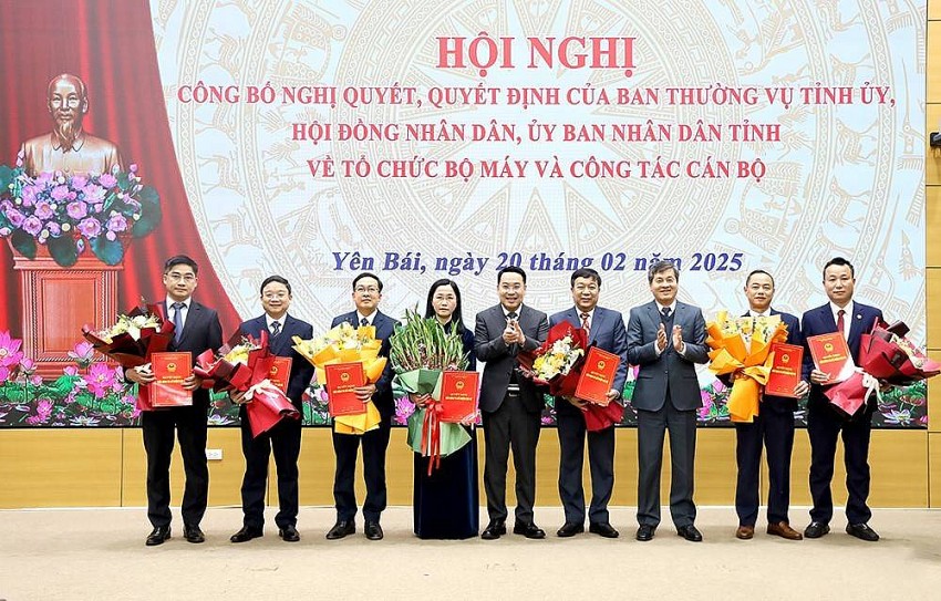 Yên Bái: Công bố quyết định về tổ chức bộ máy và công tác cán bộ