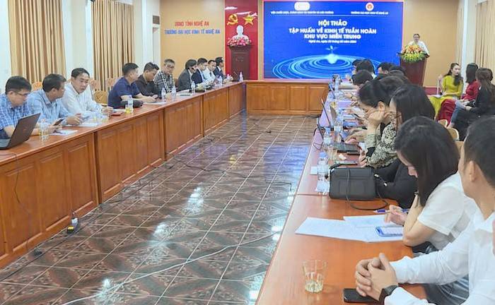 Viện Chiến lược, Chính sách tài nguyên và môi trường phối hợp với Trường Đại học Kinh tế Nghệ An tổ chức Hội thảo “Tập huấn kiến thức về kinh tế tuần hoàn” khu vực miền Trung.