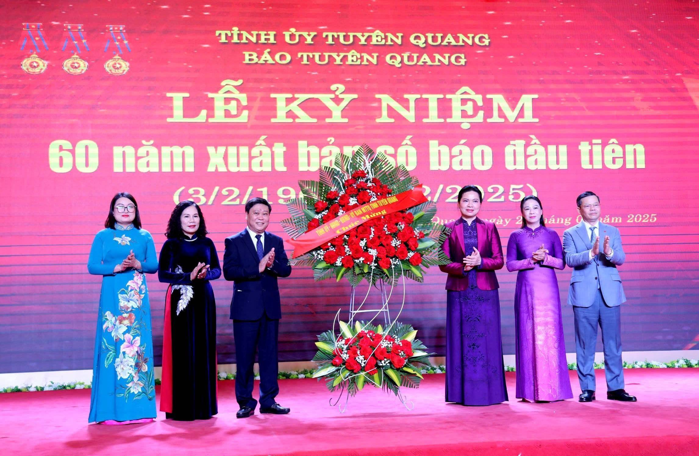 Báo Tuyên Quang kỷ niệm 60 năm xuất bản số báo đầu tiên