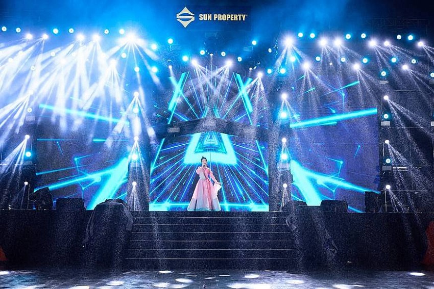 Sự kiện cũng quy tụ dàn nghệ sĩ, DJ đình đám mang đến những màn trình diễn khuấy đảo bầu không khí. (Ảnh: Sun Property)