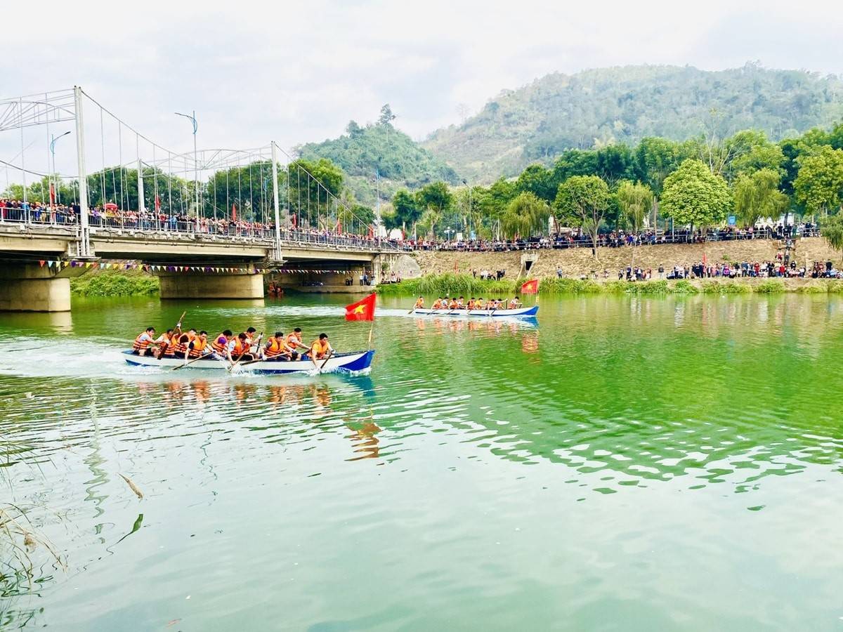 Lai Châu phấn đấu đón hơn 1,4 triệu lượt khách du lịch trong năm 2025 Lai Châu phấn đấu đón hơn 1,4 triệu lượt khách du lịch trong năm 2025