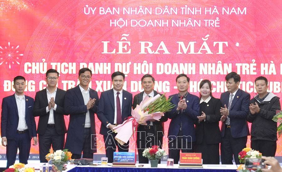 Hội Doanh nhân trẻ tỉnh ra mắt Chủ tịch danh dự Hội Doanh nhân trẻ tỉnh Hà Nam. Hội Doanh nhân trẻ tỉnh ra mắt Chủ tịch danh dự Hội Doanh nhân trẻ tỉnh Hà Nam.