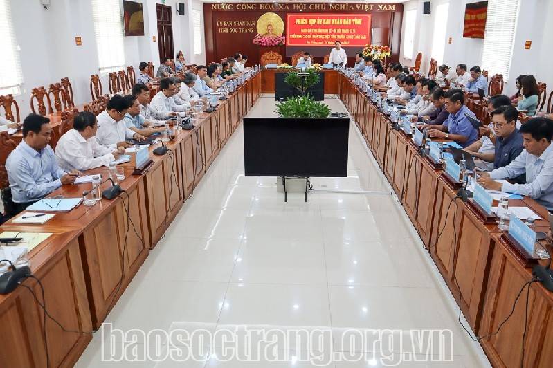 Quang cảnh phiên họp UBND tỉnh Sóc Trăng. Ảnh: QUANG BÌNH