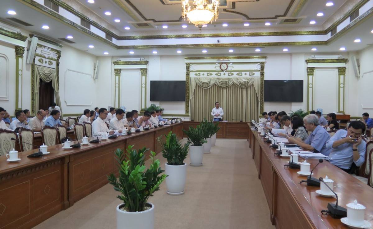 Quang cảnh buổi làm việc TP. Hồ Chí Minh tập trung tháo gỡ các dự án, công trình tồn đọng
