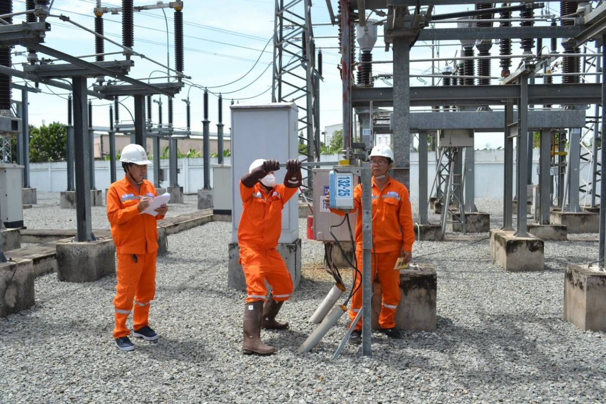 Đóng điện hàng loạt công trình lưới điện điện 110kV tại các tỉnh phía Nam Đóng điện hàng loạt công trình lưới điện điện 110kV tại các tỉnh phía Nam