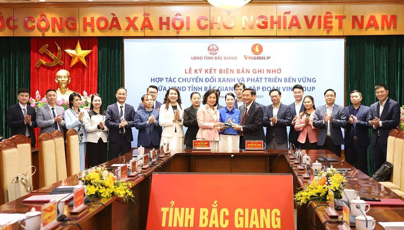 Bắc Giang và Tập đoàn Vingroup ký kết biên bản ghi nhớ, hợp tác về chuyển đổi xanh