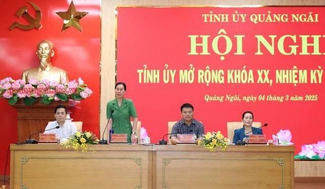 Quảng Ngãi tạm dừng tổ chức đại hội cấp xã, cấp huyện để sắp xếp, tinh gọn tổ chức bộ máy