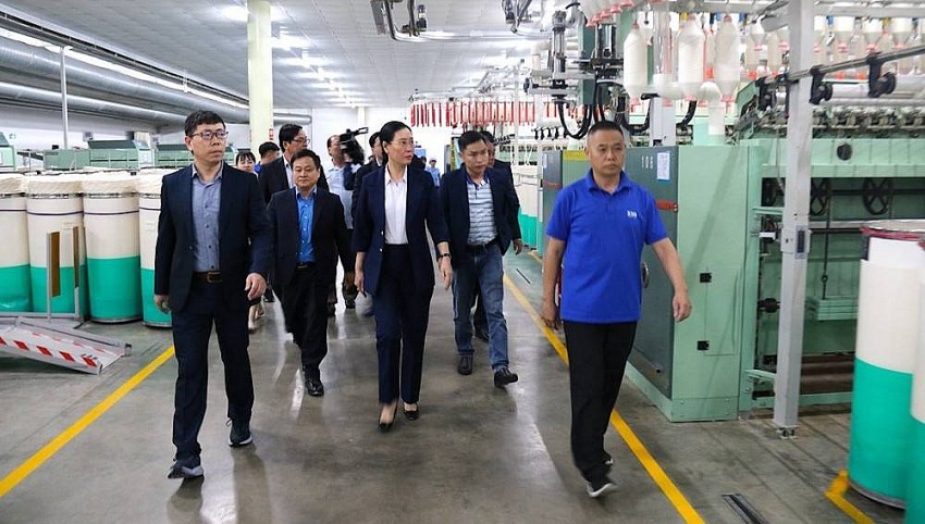 Dự án VSIP II Quảng Ngãi một lần nữa khẳng định sự phát triển mạnh mẽ của Tập đoàn VSIP, nâng cao vị thế cạnh tranh của tập đoàn VSIP trên bản đồ công nghiệp Việt Nam nói chung và tỉnh Quảng Ngãi nói riêng. Dự án VSIP II Quảng Ngãi một lần nữa khẳng định sự phát triển mạnh mẽ của Tập đoàn VSIP, nâng cao vị thế cạnh tranh của tập đoàn VSIP trên bản đồ công nghiệp Việt Nam nói chung và tỉnh Quảng Ngãi nói riêng.