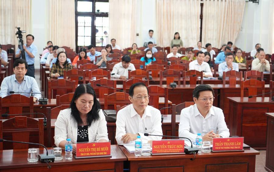 Đại biểu dự tại điểm cầu tỉnh. (Ảnh: Huyền Trang)