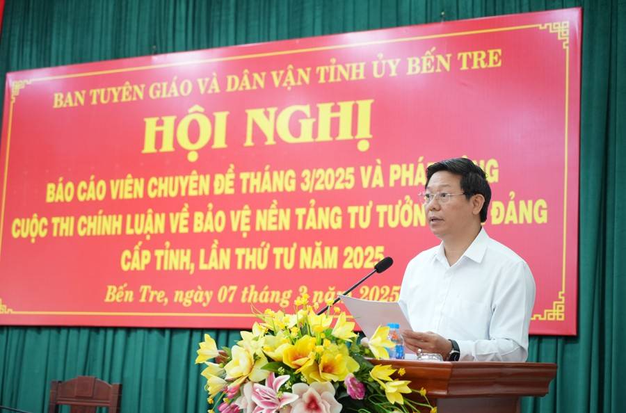 Phó Bí Thư Thường trực Tỉnh ủy Trần Thanh Lâm phát động Cuộc thi chính luận về bảo vệ nền tảng tư tưởng của Đảng cấp tỉnh, lần thứ tư năm 2025. (Ảnh: Huyền Trang)